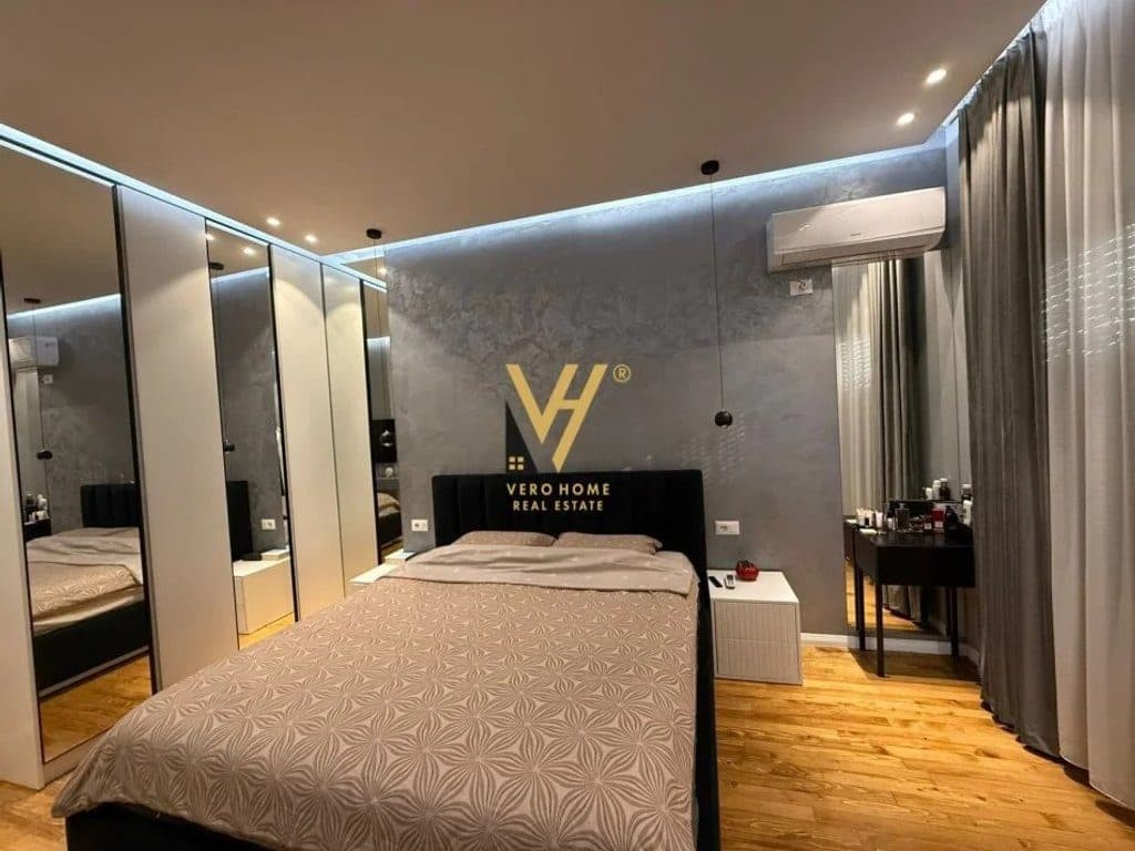 JEPET PENTHOUSE 2+1+2+BLK ME QERA NE QESARAKE, DAJT 1.000 EURO 4