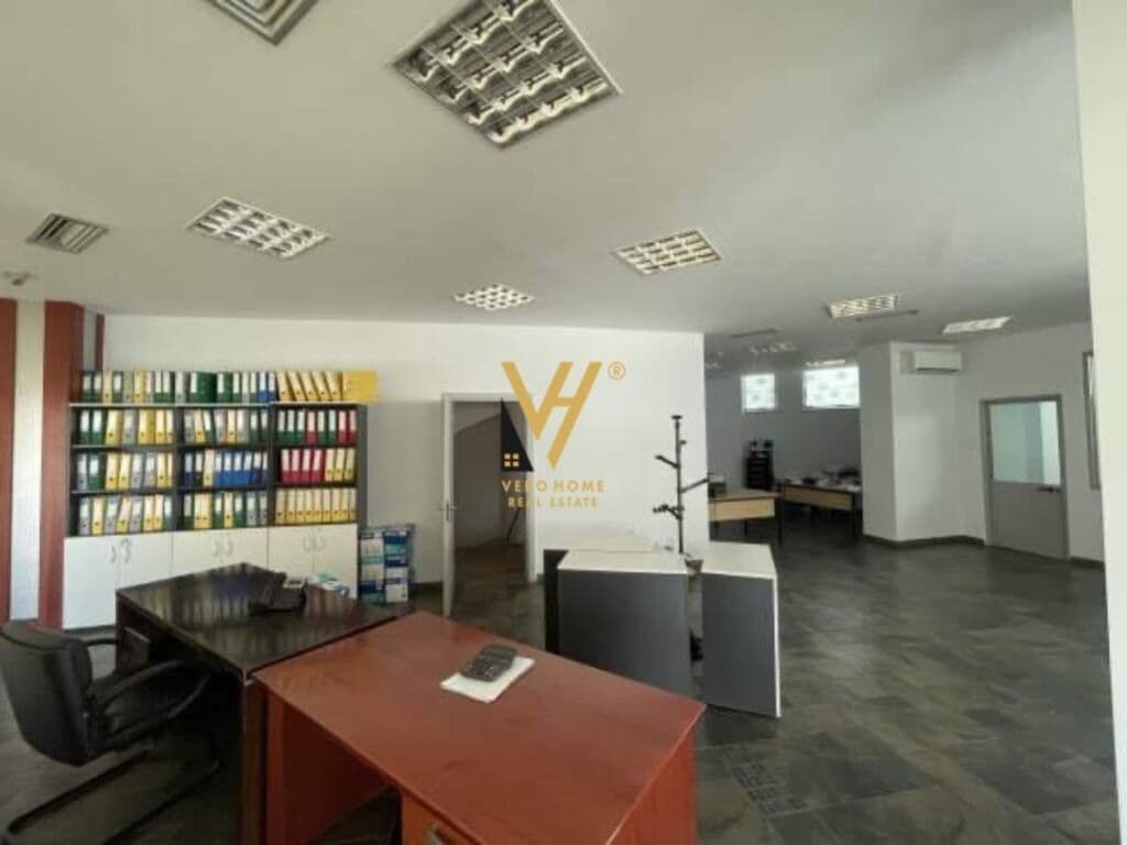 Jepet ambjent biznesi me qera pran Top Channel 450 m2 4