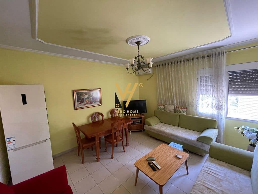 SHITET APARTAMENT 3+1+2+BLK TE RRUGA BARDHYL 175.000 EURO