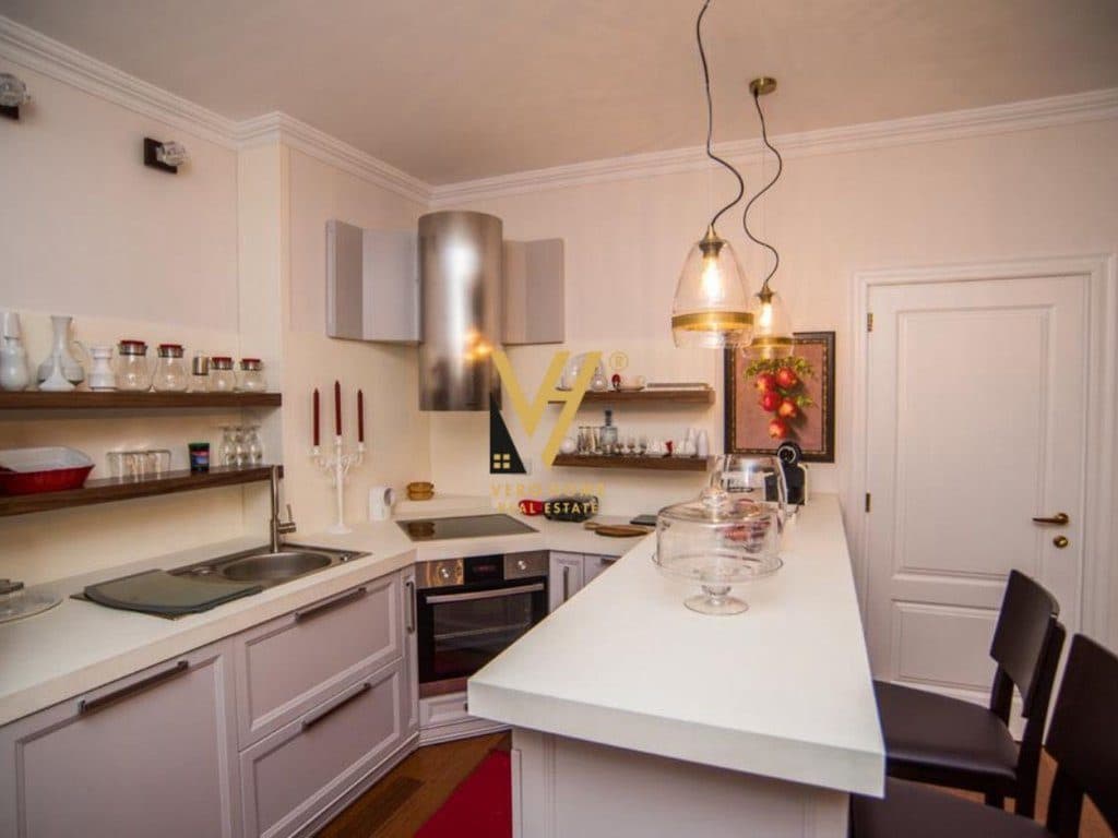SHITET APARTAMENT 3+1+3+BLK NE BLLOK 450.000 EURO 3