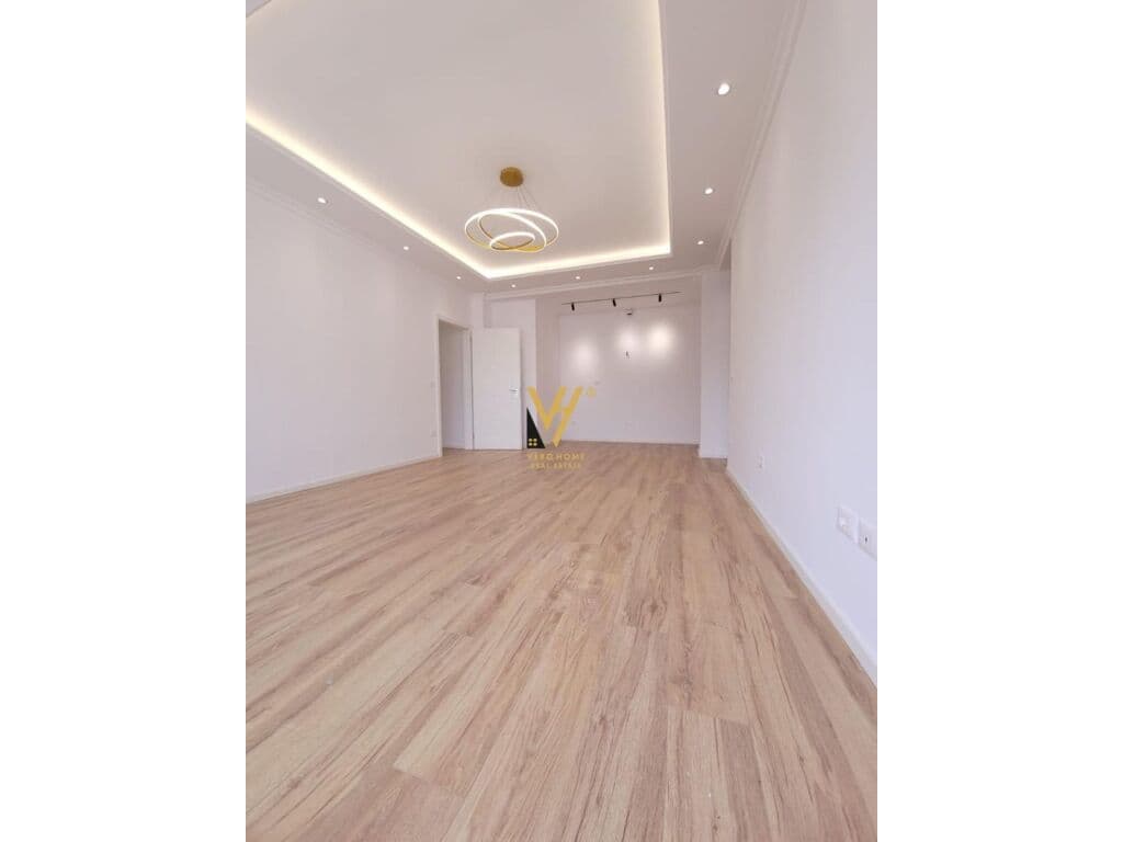 Shitet Apartament 2+1+2+ballkon te Zogu i Zi 95 m2
