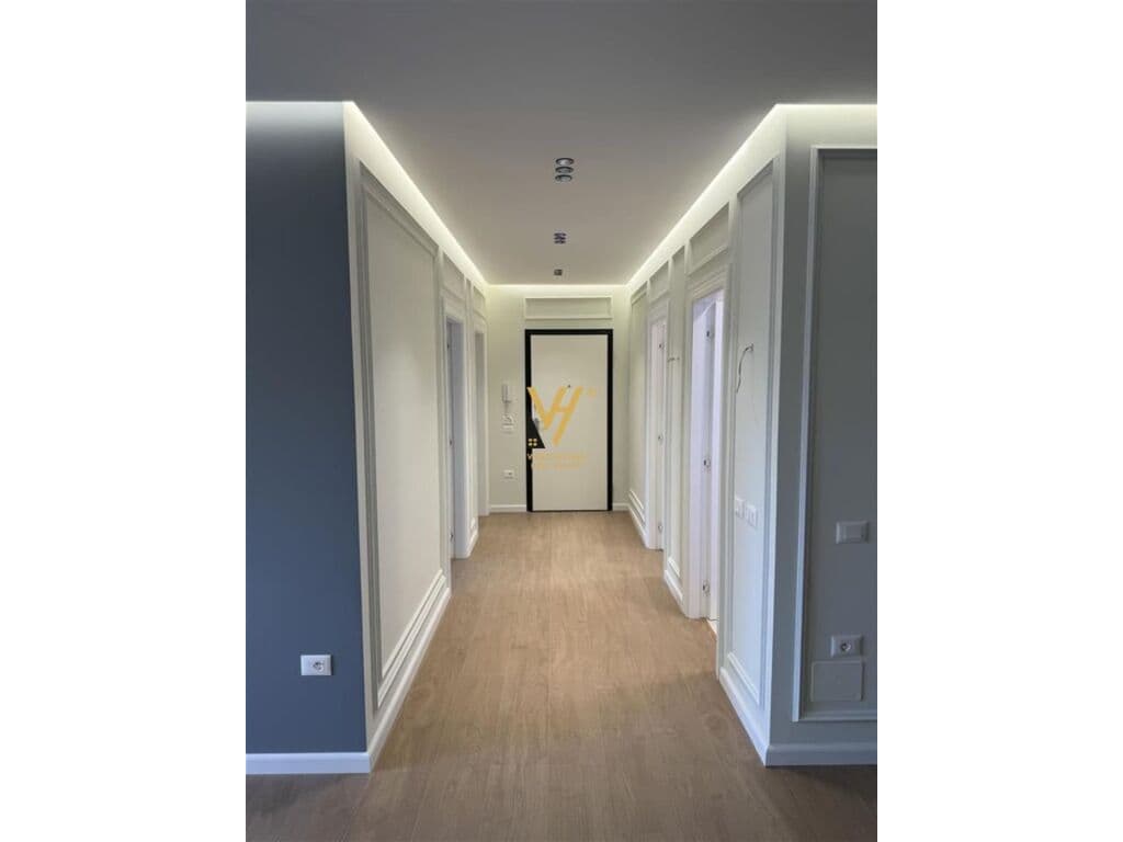 Jepet Zyre me qera te Brryli 110 m2