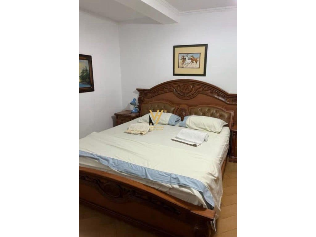 JEPET APARTAMENT 2+1 ME QERA TE RRUGA NAIM FRASHERI 70.000 LEKE 3
