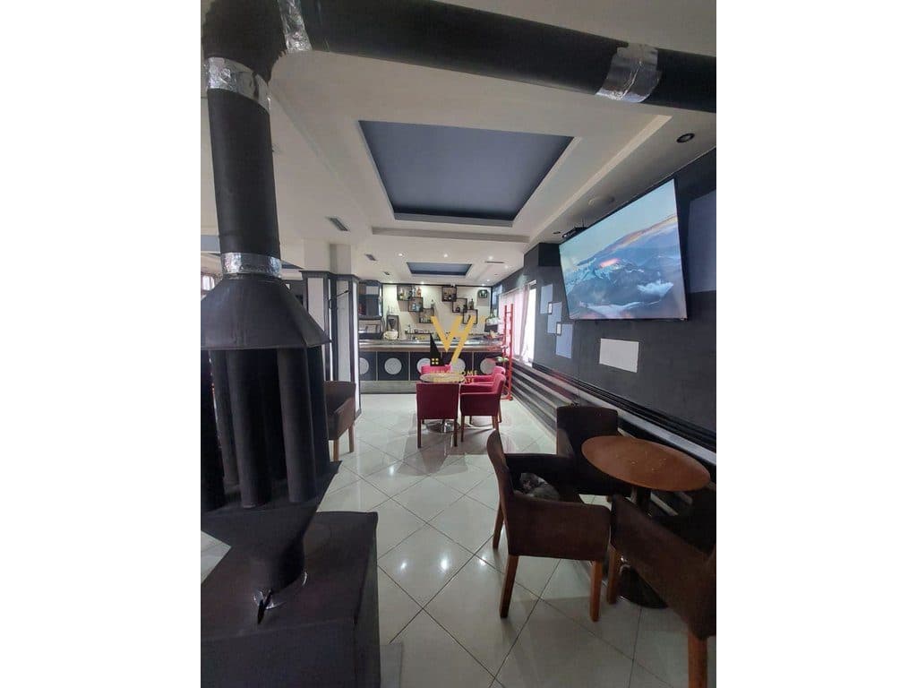 SHITET AMBIENT KOMERICIAL 9.220 M2 NE MILOT 1.300.000 EURO 2