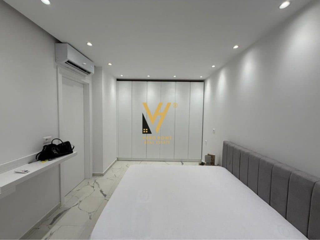 JEPET APARTAMENT 1+1+BLK ME QIRA TE ZOGU I ZI 760 EURO 4