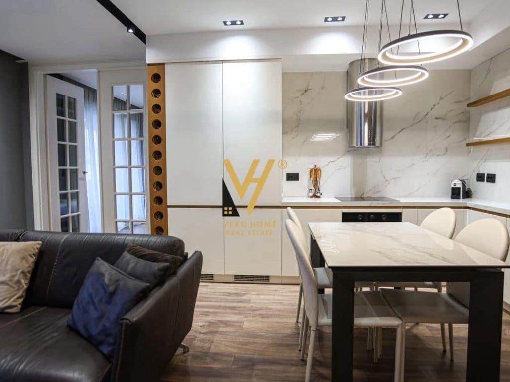 JEPET APARTAMENT 2+1+2+2 BLK ME QIRA TE TOPTANI, QENDER 1.500 EURO 3