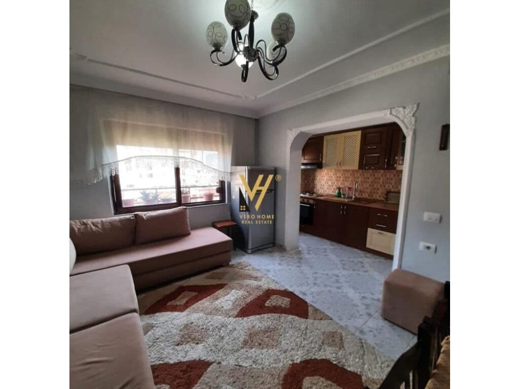 Shitet Apartament 1+1 te Materniteti i Ri 56 m2 4