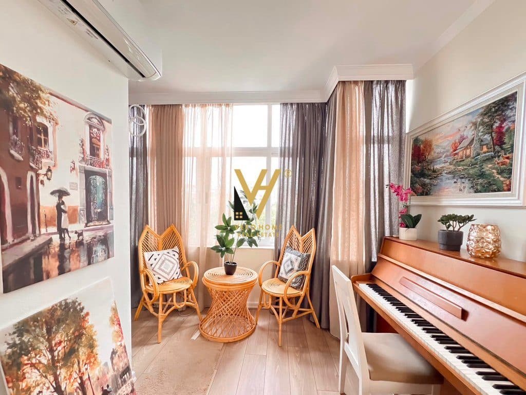 JEPET APARTAMENT 3+1+2+BLK ME QERA TEK ISH EKSPOZITA 110.000 LEKE 2