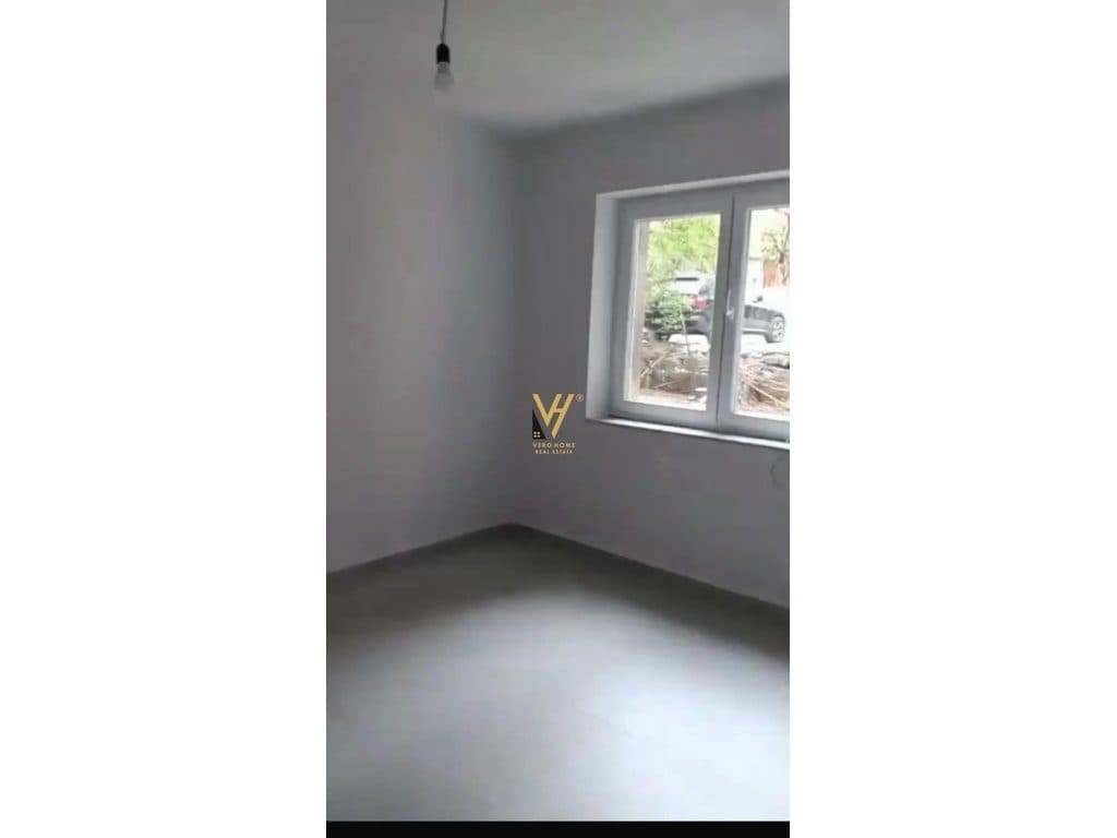 JEPET ZYRE 78 M2 ME QIRA TE BRRYLI 750 EURO
