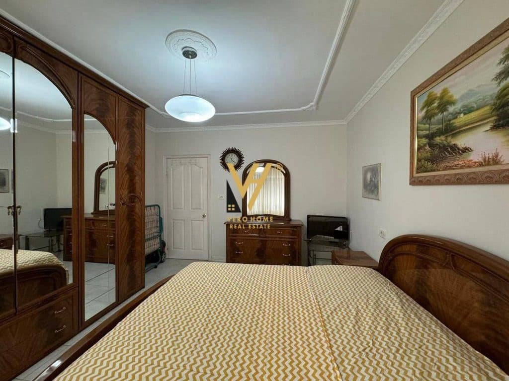 JEPET APARTAMENT 2+1+BLK ME QERA NE QENDER 700 EURO 3