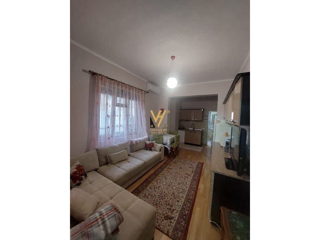 JEPET APARTAMENT 3+1+2+BLK ME QERA TE RRUGA BARDHYL 60.000 LEKE