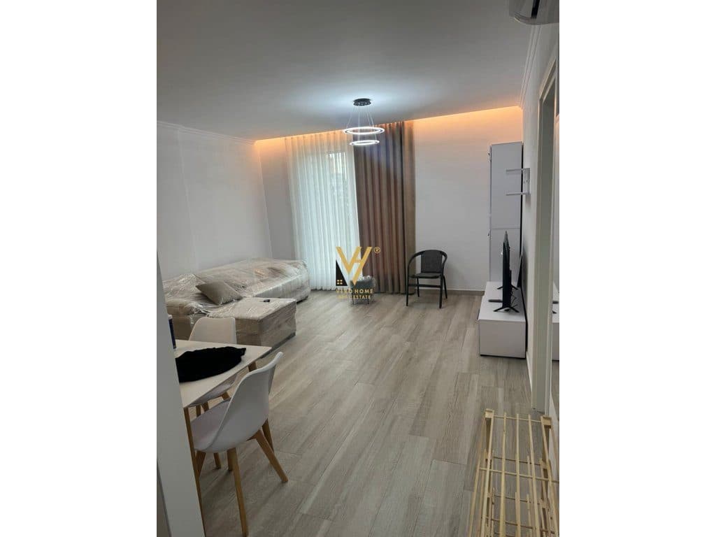 JEPET APARTAMENT 1+1+BLK ME QERA TEK BULEVARDI I RI 60.000 LEKE