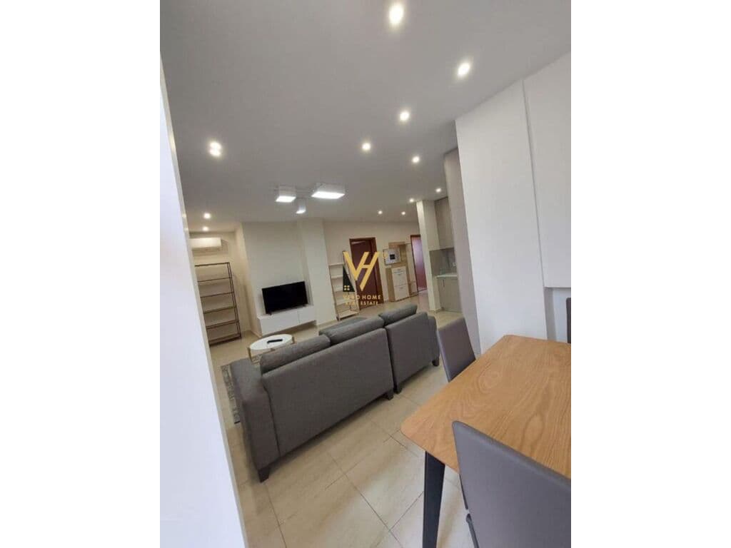 Shitet Apartament 2+1+ballkon ne Durres 93 m2 2