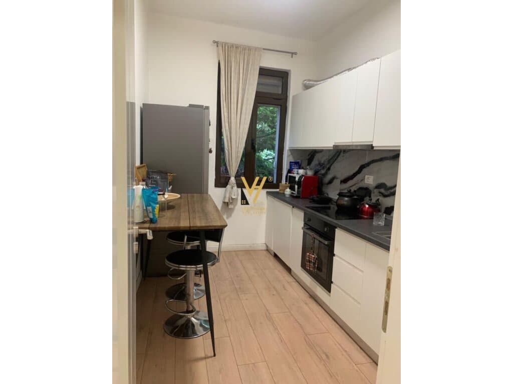 Jepet Apartament 1+1 me qera ne Vasil Shanto 78 m2 2