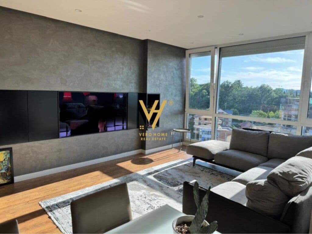 Shitet Apartament 3+1+2+ballkon te Rruga Fuat Toptani 138 m2 3