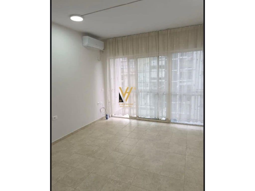 JEPET APARTAMENT 1+1+BLK ME QIRA TE ISH FUSHA E AVIACIONIT 40.000 LEKE 3