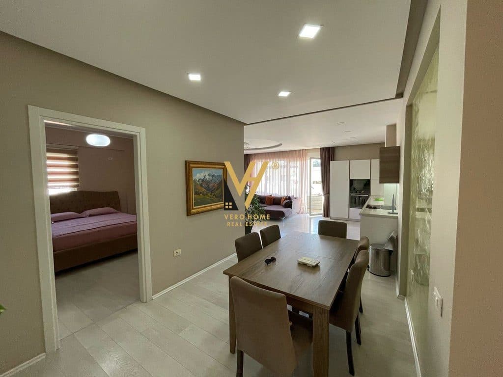 JEPET APARTAMENT 3+1+2+BLK ME QERA TE LIQENI I THATE 1.400 EURO 3