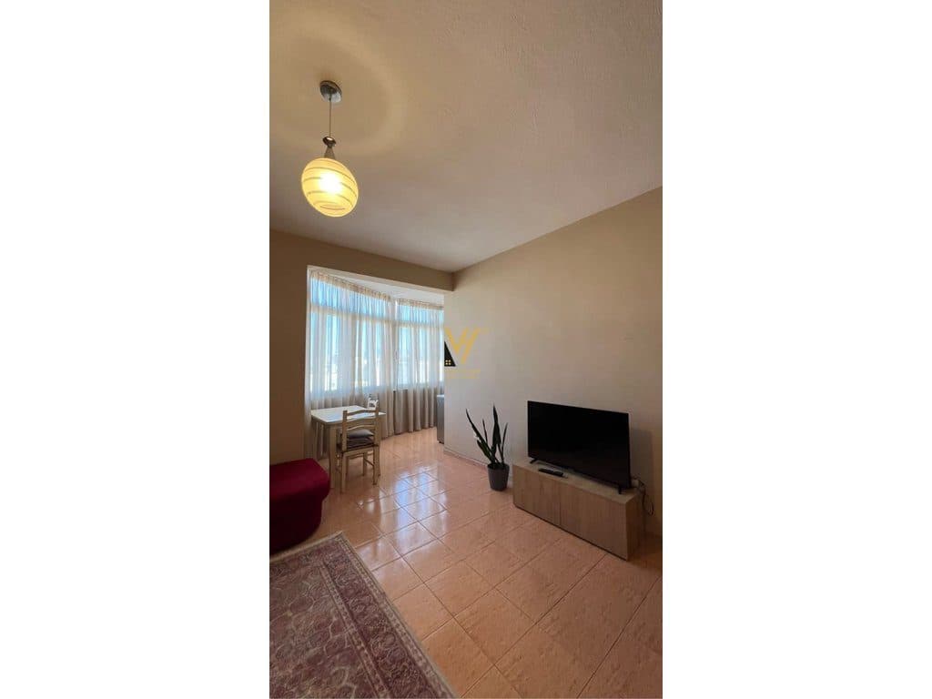 JEPET APARTAMENT 1+1 TE RRUGA FORTUZI 60.000 LEKE 2