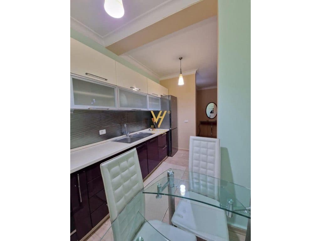 JEPER APARTAMENT 1+1+BLK ME QERA NE BLLOK 800 EURO 3