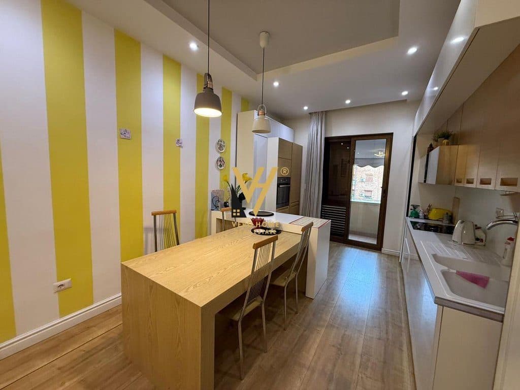 JEPET APARTAMENT 2+1 ME QIRA MYSLYM SHYRI 750 EURO 4