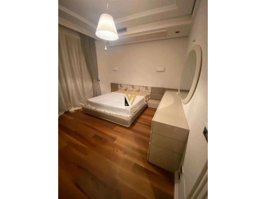 JEPET APARTAMENT 1+1+ BLK ME QIRA,PAZARI I RI, 700 EURO 3