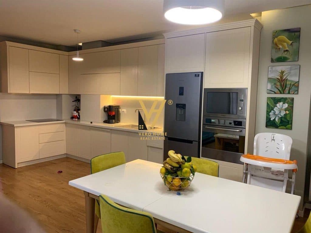 JEPET APARTAMENT 2+1+BLK ME QIRA TEK KONTAKTI 800 EURO 4