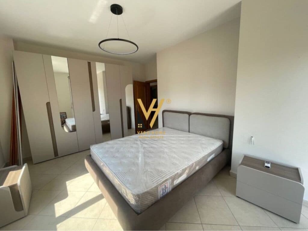 Jepet Apartament 2+1+2+ballkon me qera te Rruga e Kavajes 110 m2 3