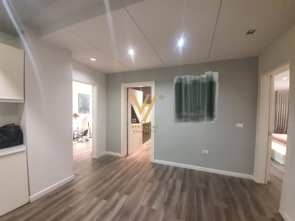 Jepet apartament 2+1+2 me qera ne Bllok prane Librit Universitar 2
