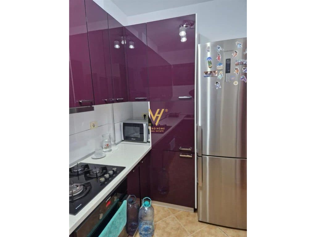JEPET APARTAMENT 3+1+2 ME QERA TE ZOGU I ZI 800 EURO 3