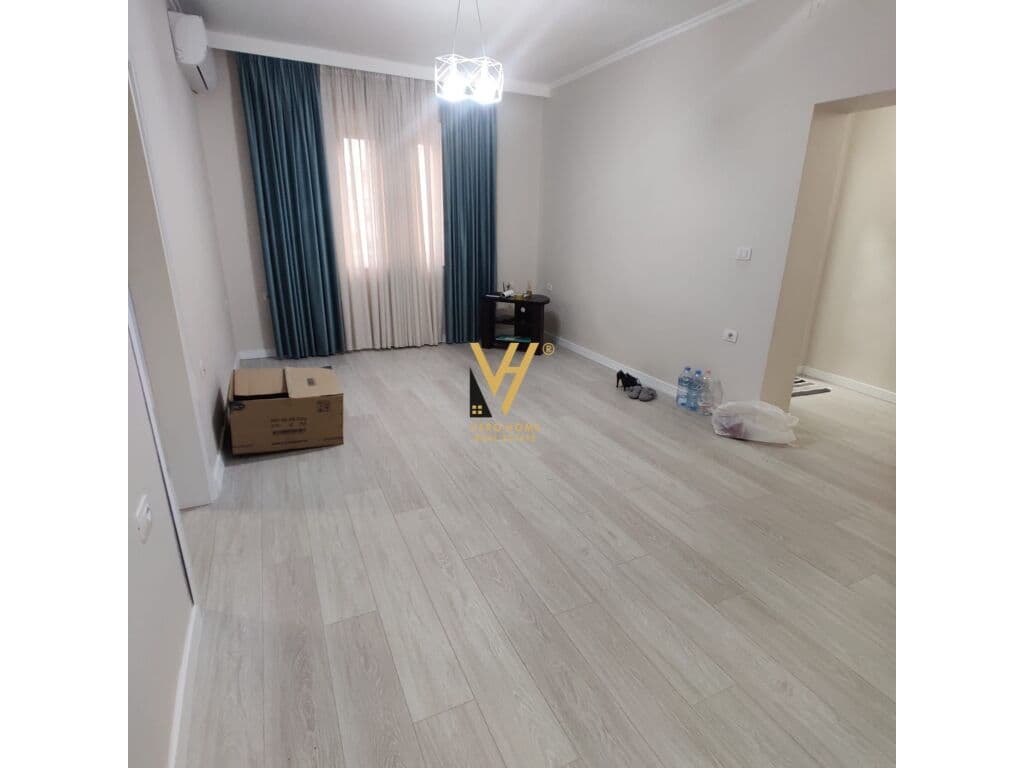 Jepet Apartament 3+1+ballkon me qera te 21 Dhjetori 112 m2 1