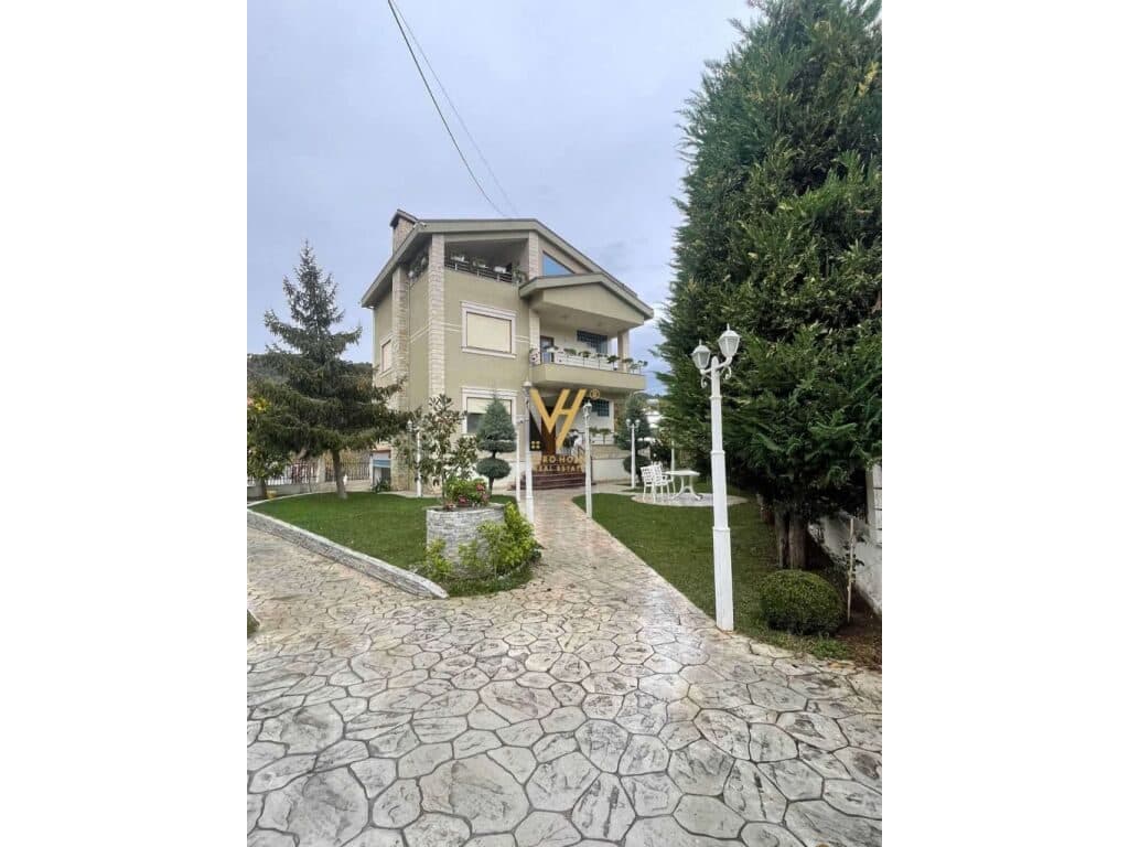 Shitet Vile tre katshe ne Ibe 1240m2