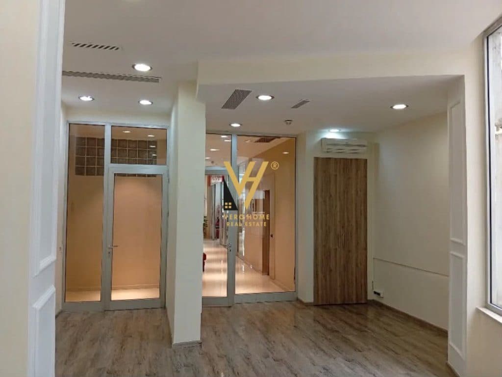 SHITET AMBIENT BIZNESI 34 M2 TE MYSLYM SHYRI 165.000 EURO