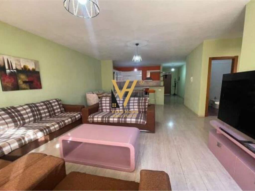 Jepet Apartament 2+1+ballkon me qera te Rruga Frosina Plaku 112 m2 4