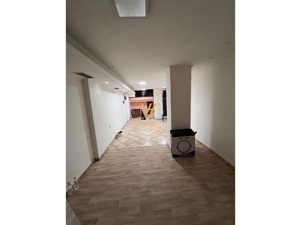 Jepet Ambient Biznesi me qera te Rruga Bardhyl 25 m2 1