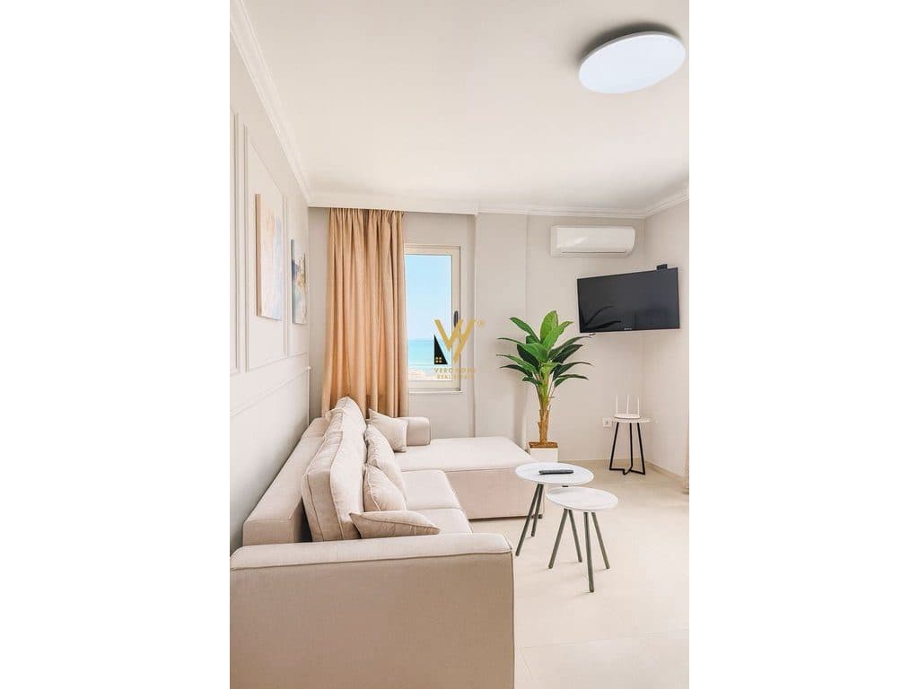 JEPET APARTAMENT 1+1+VERANDE ME QIRA NE GOLEM 800 EURO