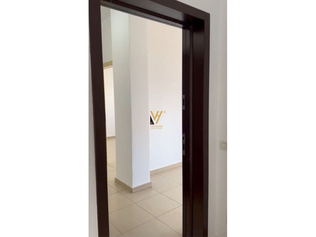 JEPET ZYRE 75 M2 ME QIRA TE 5 MAJI 350 EURO 2