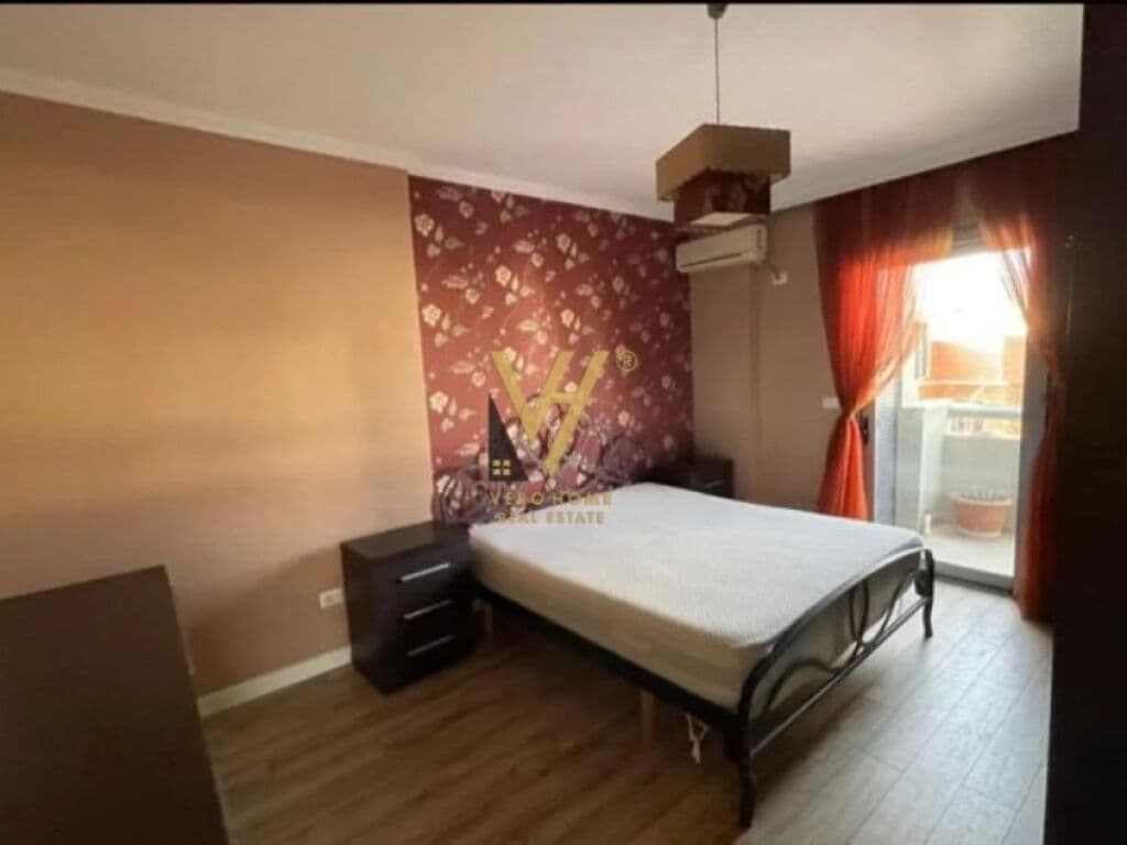 Jepet Apartament 3+1+2+ballkon me qera te Rruga e Kosovareve 145 m2 3