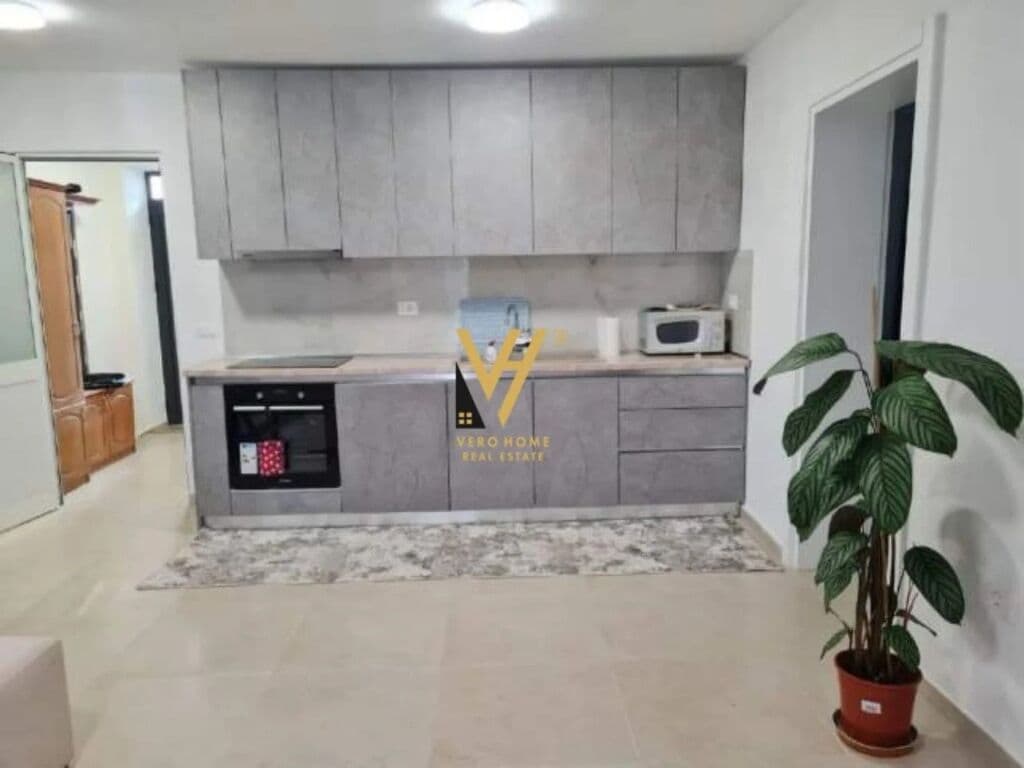 Jepet Apartament 2+1+ballkon me qera ne Bllok 100 m2 2