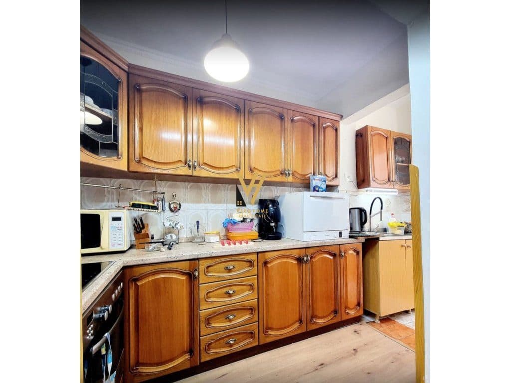 JEPET APARTAMENT 2+1+BLK ME QERA TE RRUGA BARRIKADAVE 600 EURO 2