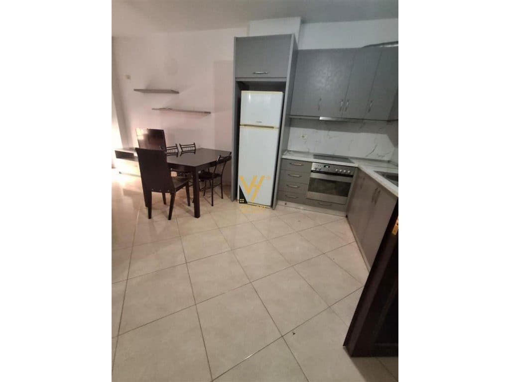 JEPET APARTAMENT 2+1+BLK ME QIRA NE ASTIR 500 EURO 2