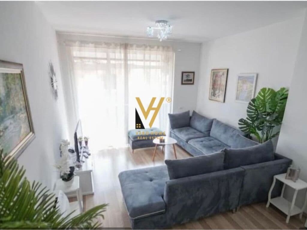 Jepet Apartament 1+1+ballkon me qera ne Qender 66 m2