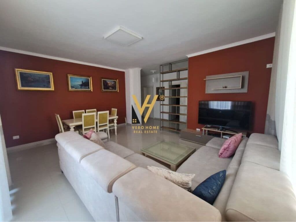 Jepet Apartament 2+1+2+ballkon me qera te Kopshti Botanik 130 m2 2