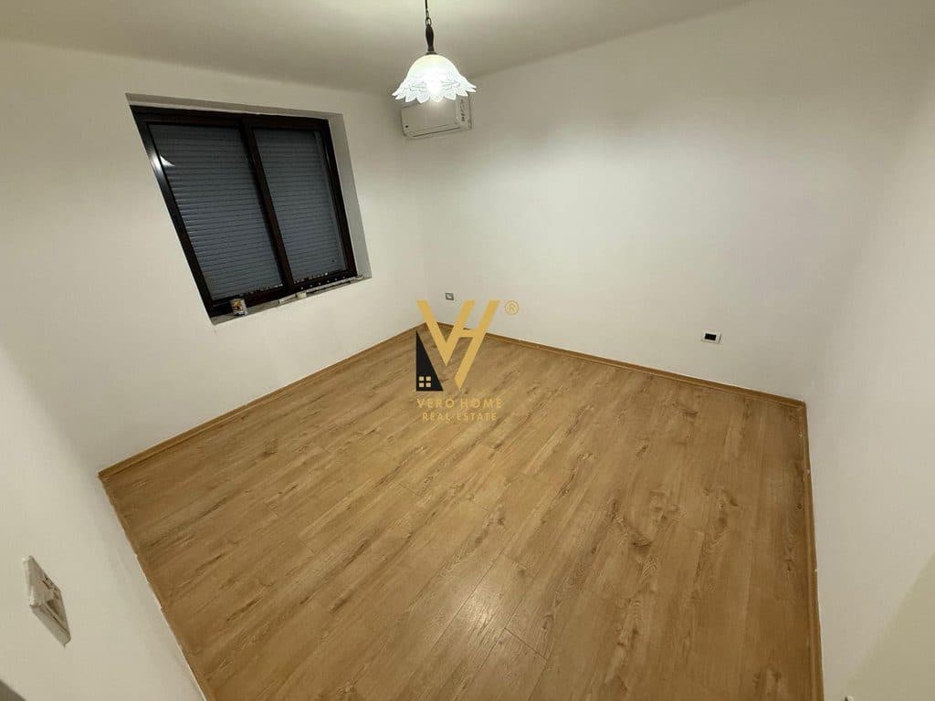 JEPET ZYRE 60 M2 ME QIRA TE ISH BLLOKU 700 EURO 2