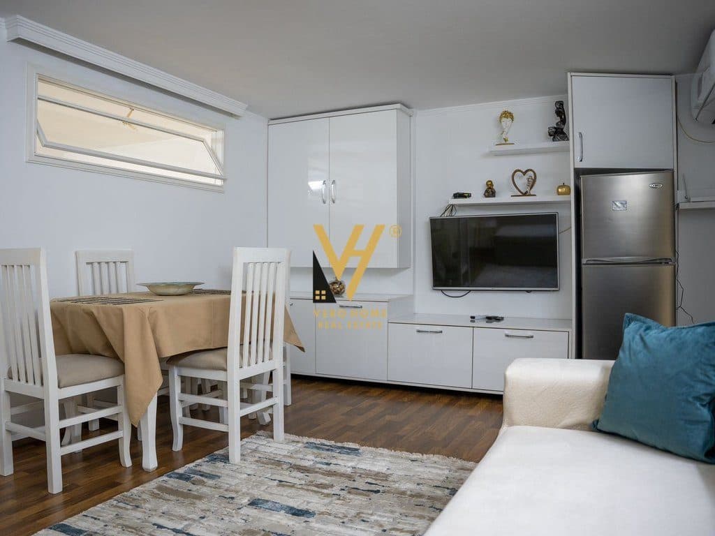 JEPET APARTAMENT 1+1 ME QIRA TE KOMUNA E PARISIT 55.000 LEKE 3
