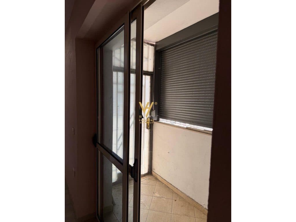 JEPET ZYRE 56 M2 ME QERA TE GARDA 90.000 LEKE 3