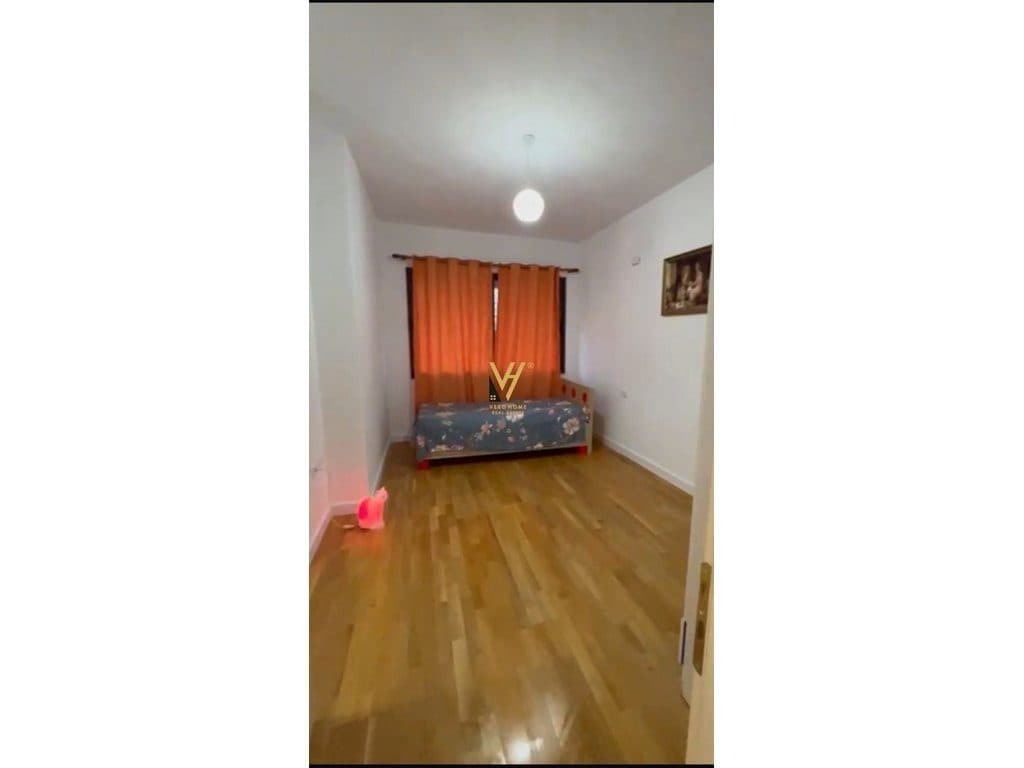 JEPET APARTAMENT 2+1+2 ME QERA NE ASTIR 60.000 LEKE 4