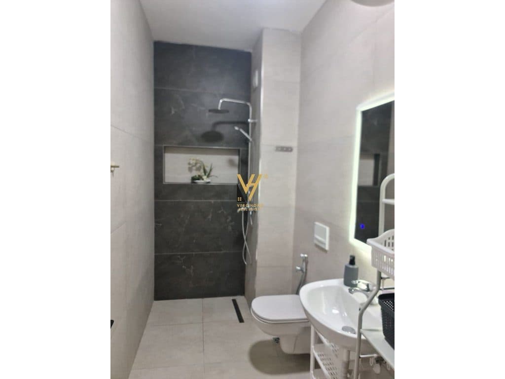 JEPET APARTAMENT 1+1+BLK ME QIRA TE 5 MAJI 53.000 LEKE 4