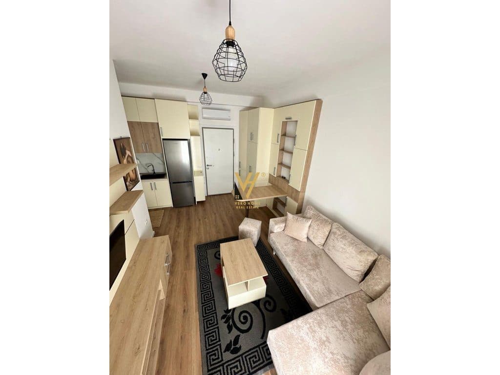 JEPET APARTAMENT 1+1 ME QERA TE KADIU, ALI DEMI 450 EURO