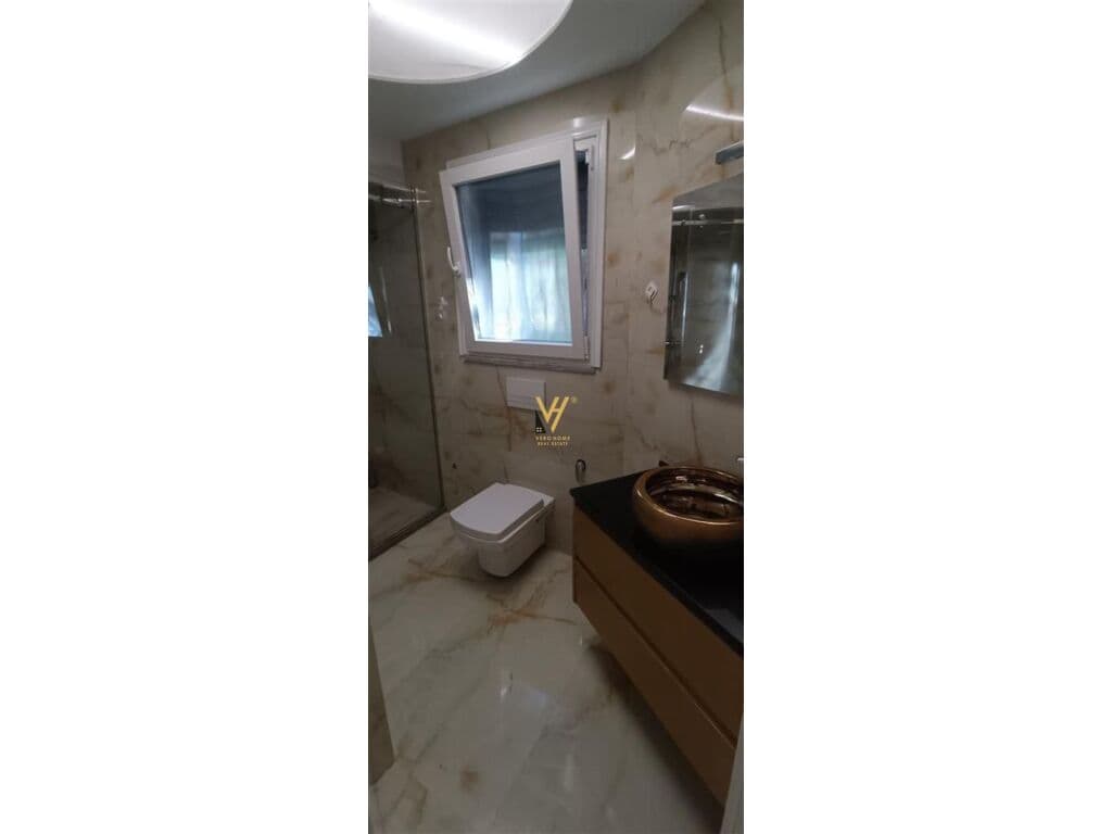 Shitet Apartament 2+1+ballkon te Liqeni i Thate 140 m2 4