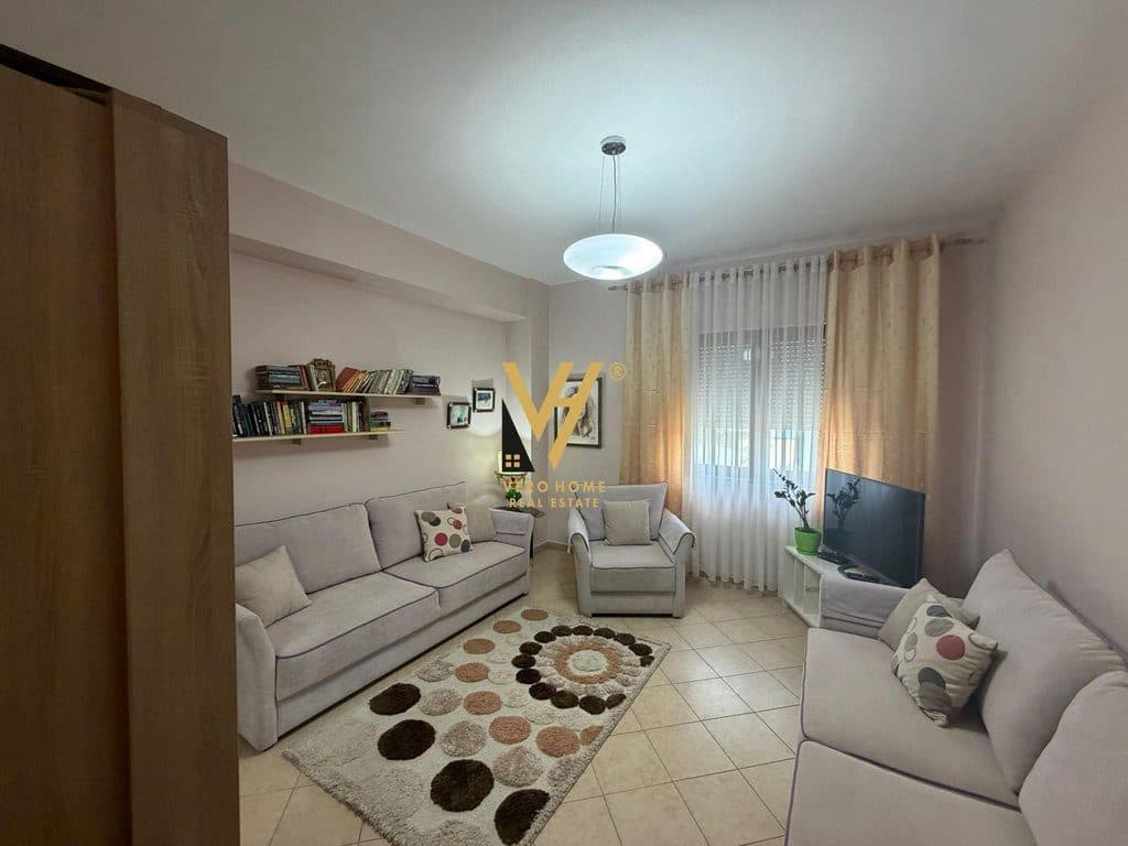 JEPET APARTAMENT 2+1 ME QERA TE RRUGA E KAVAJES 70.000 LEKE